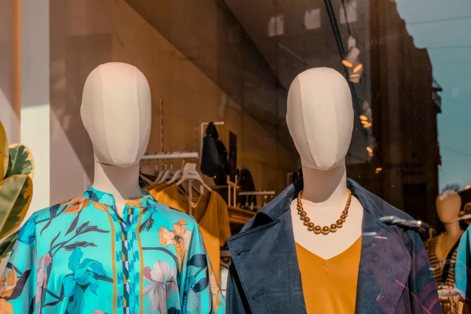 Nhân viên tại shop